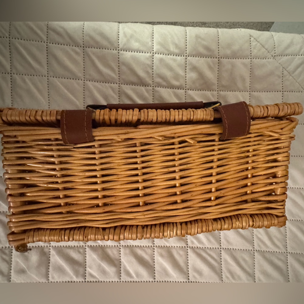 Wicker basket with handle, 10 x 6 1/2 - Picture 12 of 16